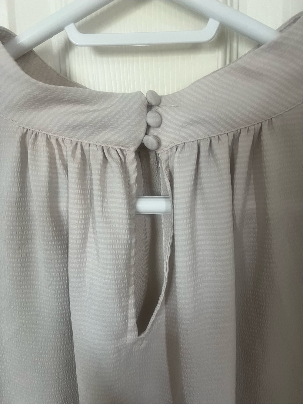 H&M Light Beige Textured Blouse - Picture 4 of 4